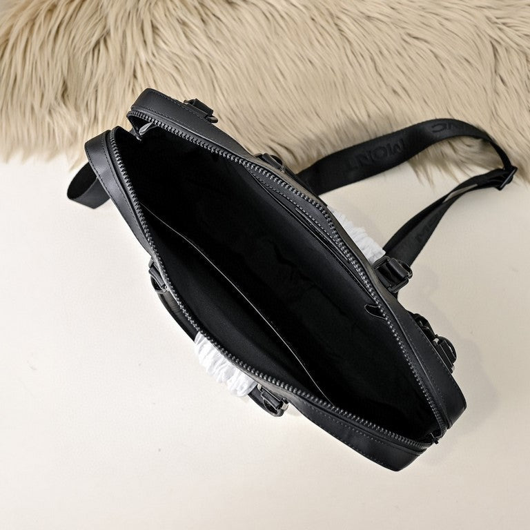 Mochila Messenger Couro Preto com Alça Ajustável