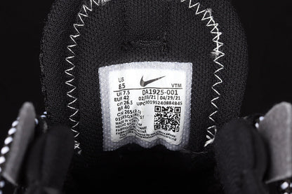 Tênis Runner Malha Preto Detalhes Brancos