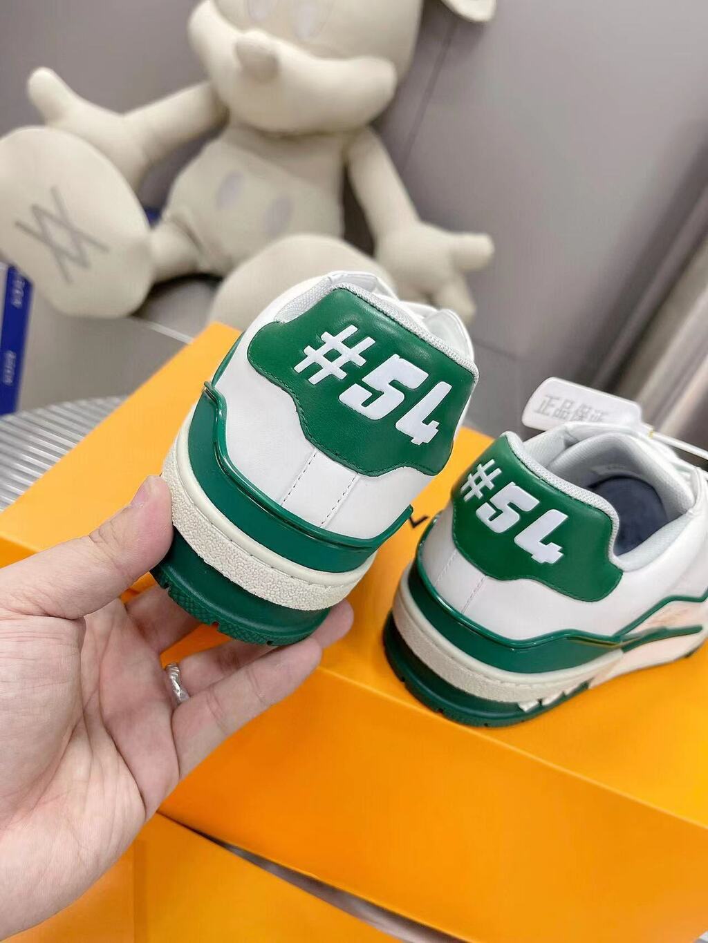 Tênis Couro Branco Detalhe Verde
