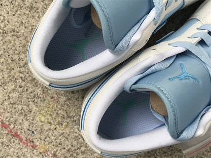 Tênis Cano Baixo Couro Azul Gelo Bicolor