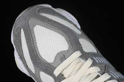 Tênis Runner Cinza e Branco Solado Espesso