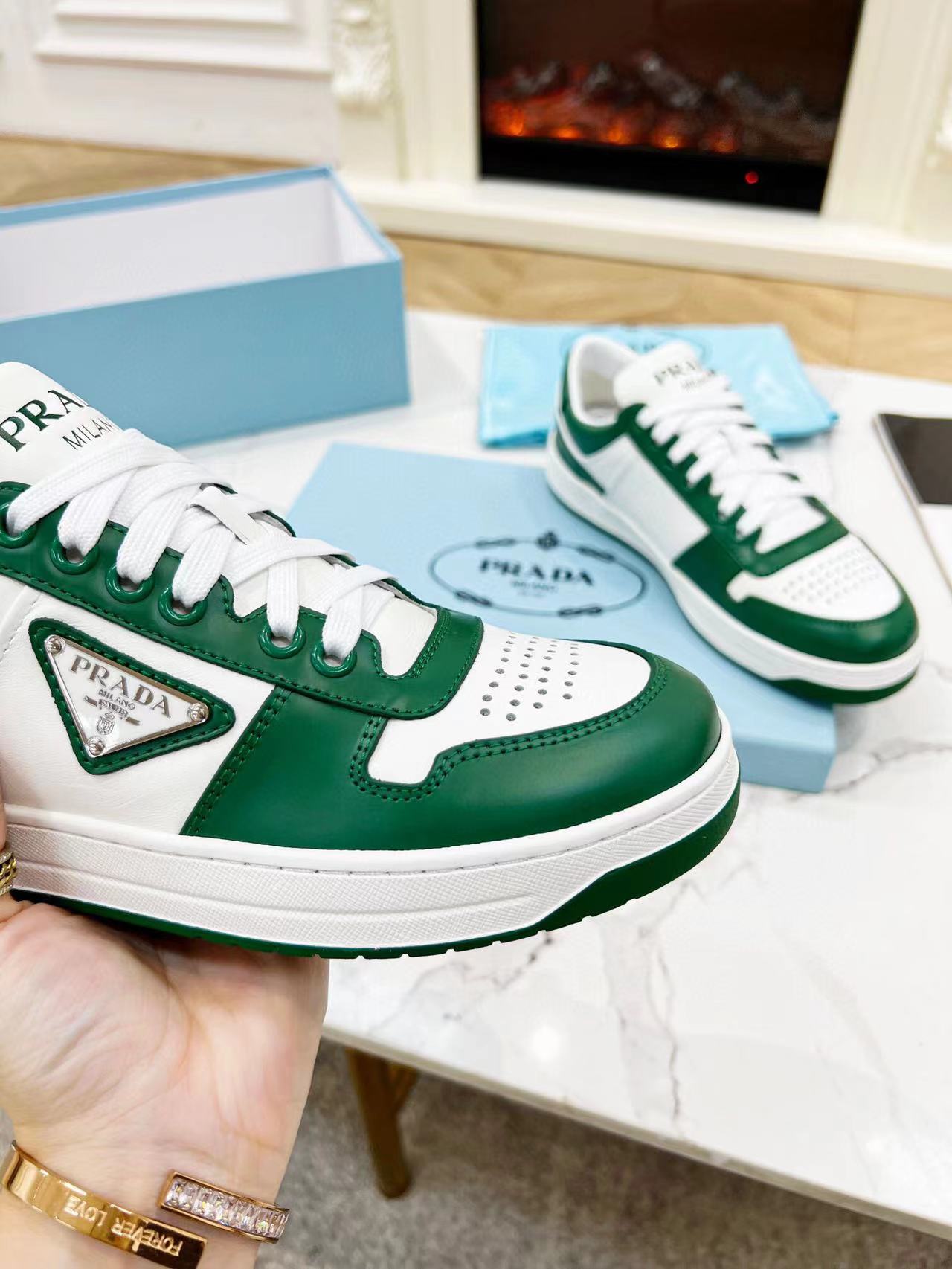 Tênis Couro Branco Verde