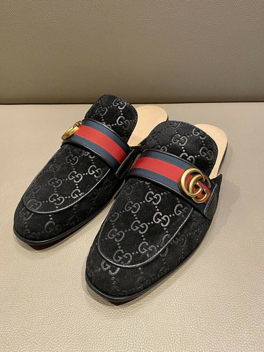 Mocassim Couro Letras Entrelaçadas Marrom
