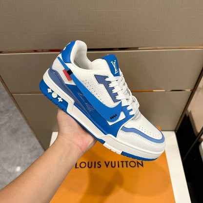 Tênis Couro Branco com Detalhe Azul Cano Baixo