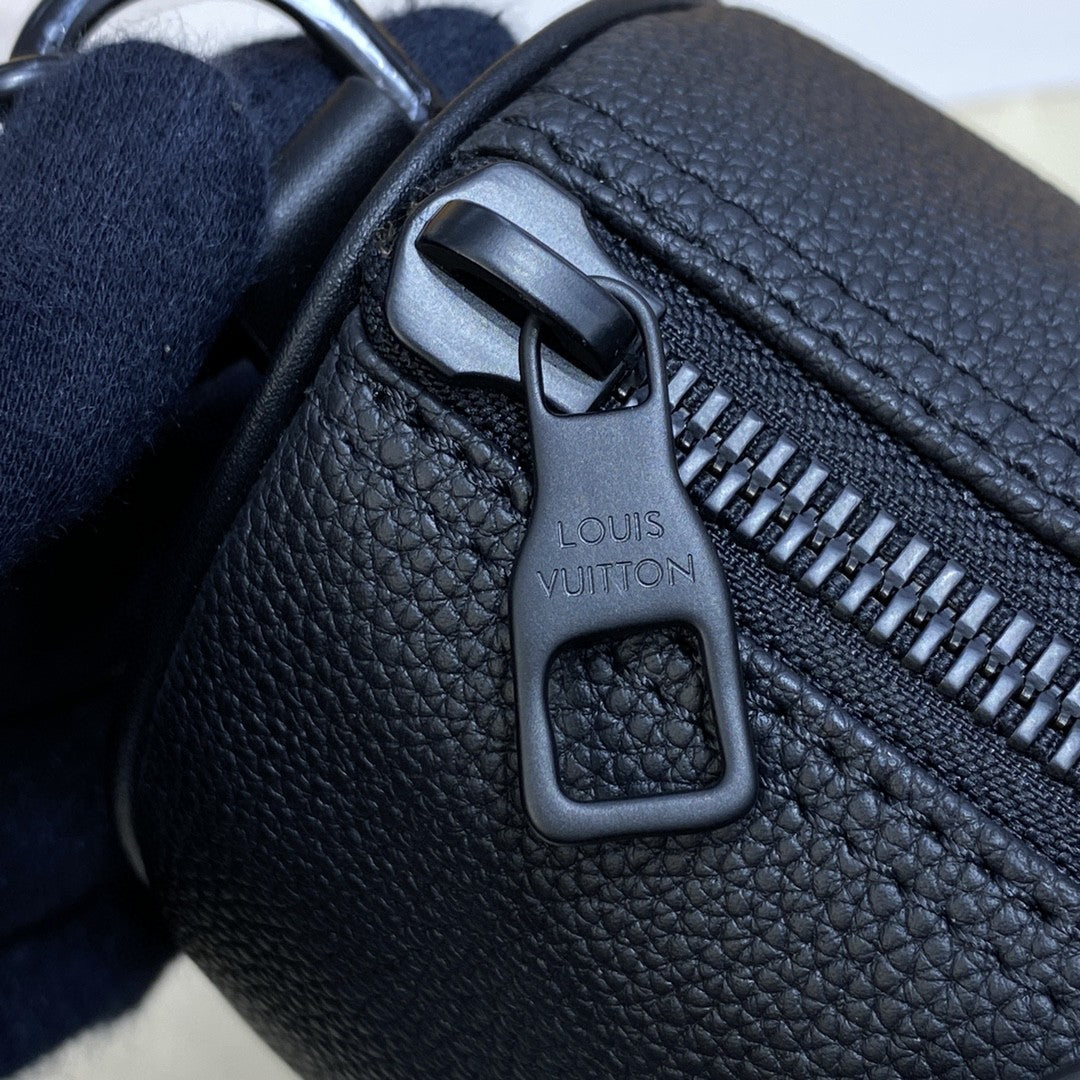 Bolsa Viagem Couro Preto Alça Ajustável Tamanho Extra Pequeno