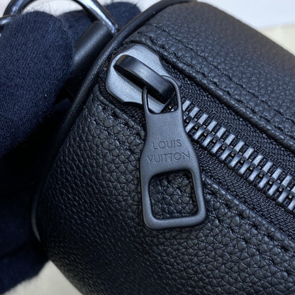 Bolsa Viagem Couro Preto Alça Ajustável Tamanho Extra Pequeno