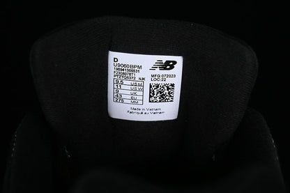 Tênis Runner Malha Preto Cinza e Branco