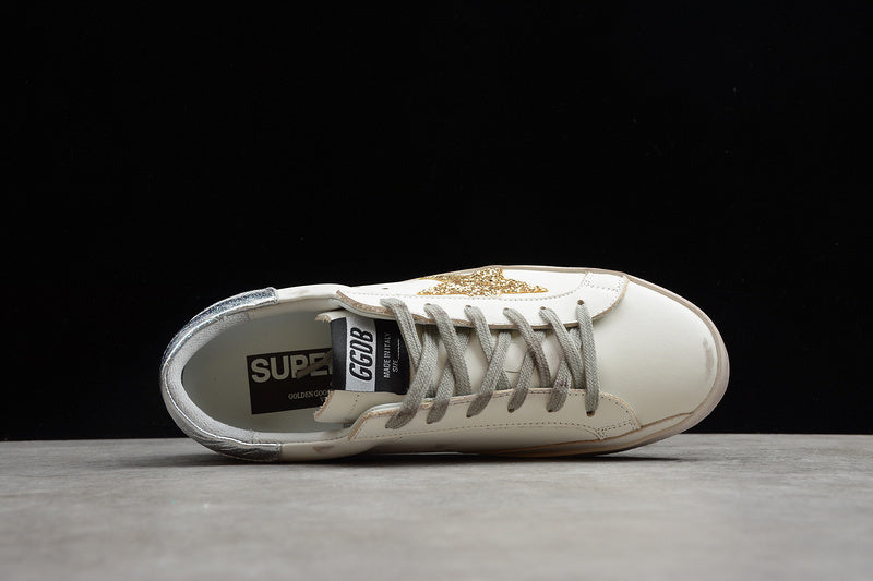 Tênis Couro Branco Estrela Lateral Dourada