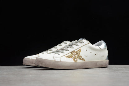 Tênis Couro Branco Estrela Lateral Dourada
