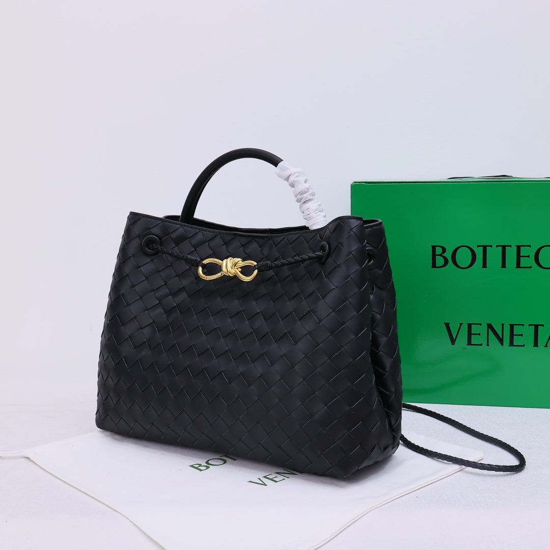 Bolsa Satchel Couro Entrelançado Preto Médio