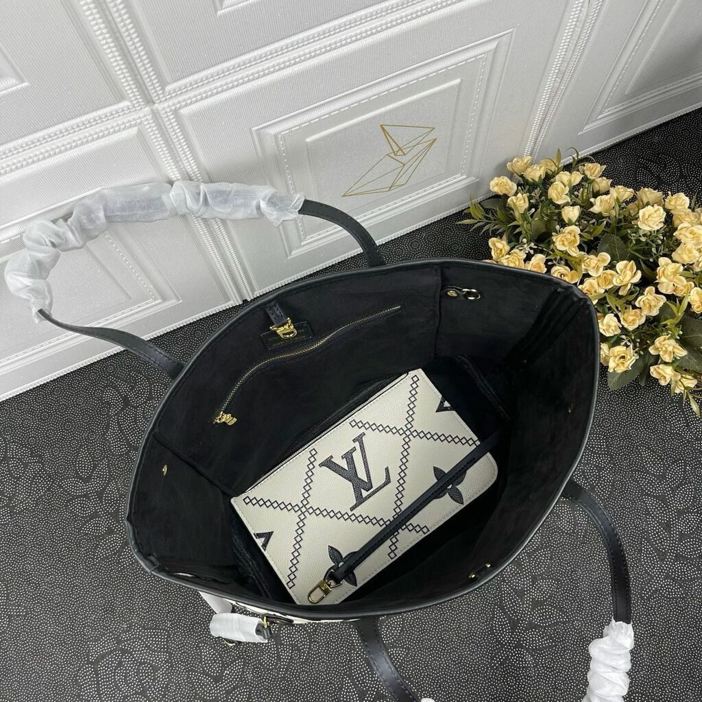 Bolsa Tote Couro Padrão Monograma Geométrico Bordado
