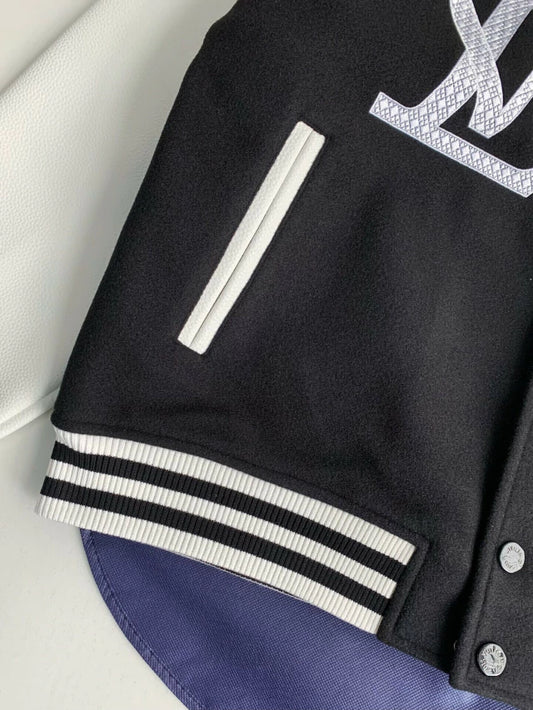 Jaqueta Louis Vuitton LV Lovers Varsity Preta