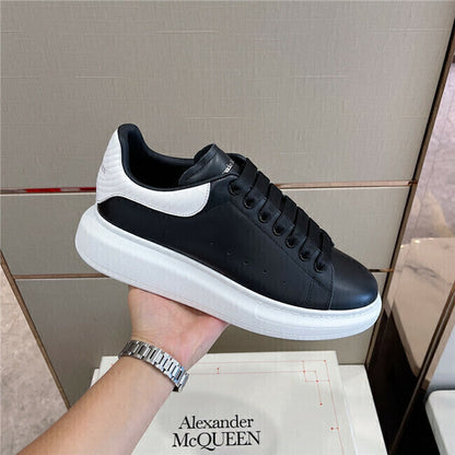Tênis Couro Preto Branco Detalhe Lateral