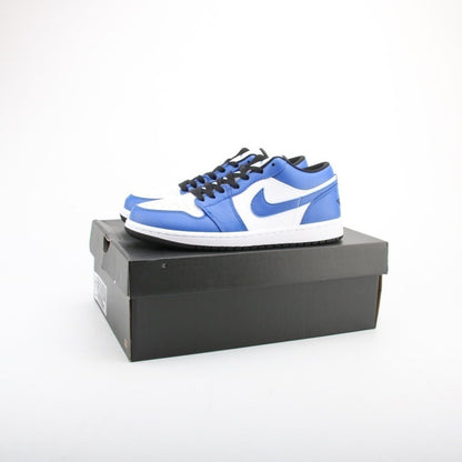 Tênis Cano Baixo Couro Azul Royal com Detalhes Preto e Branco