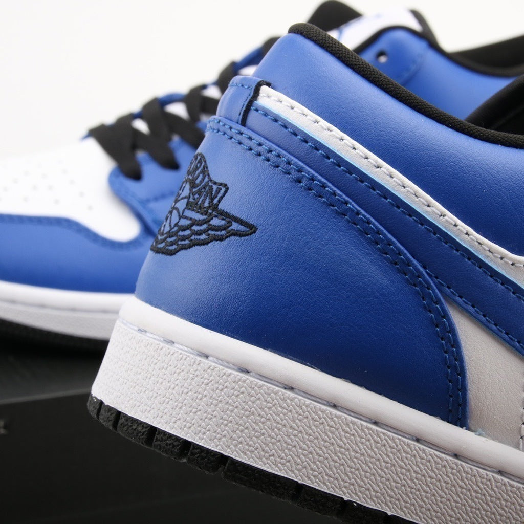 Tênis Cano Baixo Couro Azul Royal com Detalhes Preto e Branco