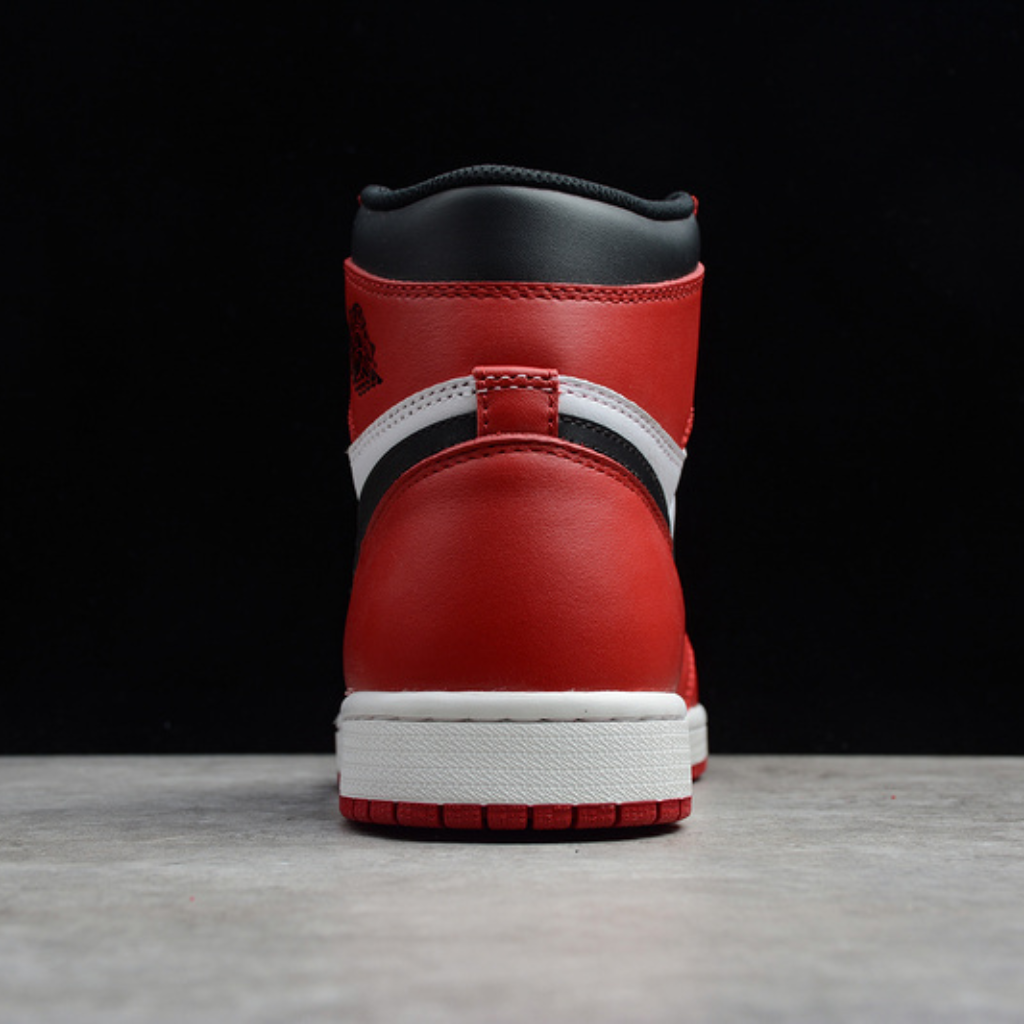 Tênis Cano Alto Couro Preto Vermelho Detalhe Branco