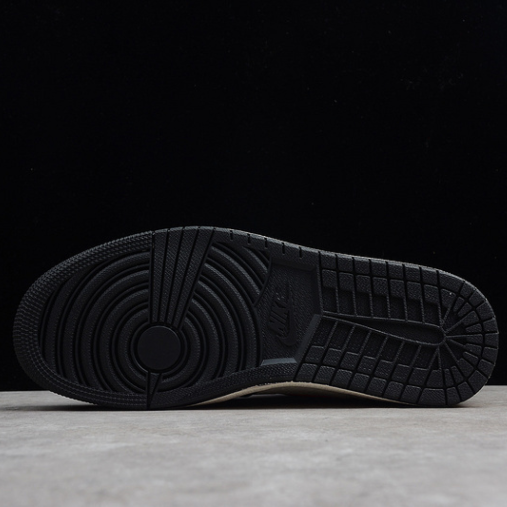 Tênis Cano Alto Basquete Couro Branco Preto Dourado