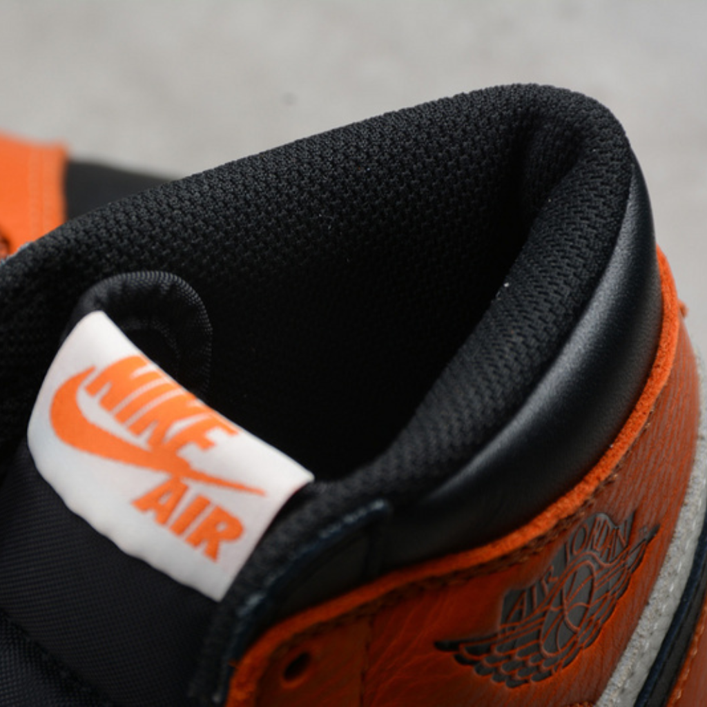 Tênis Cano Alto Basquete Couro Laranja Preto e Branco