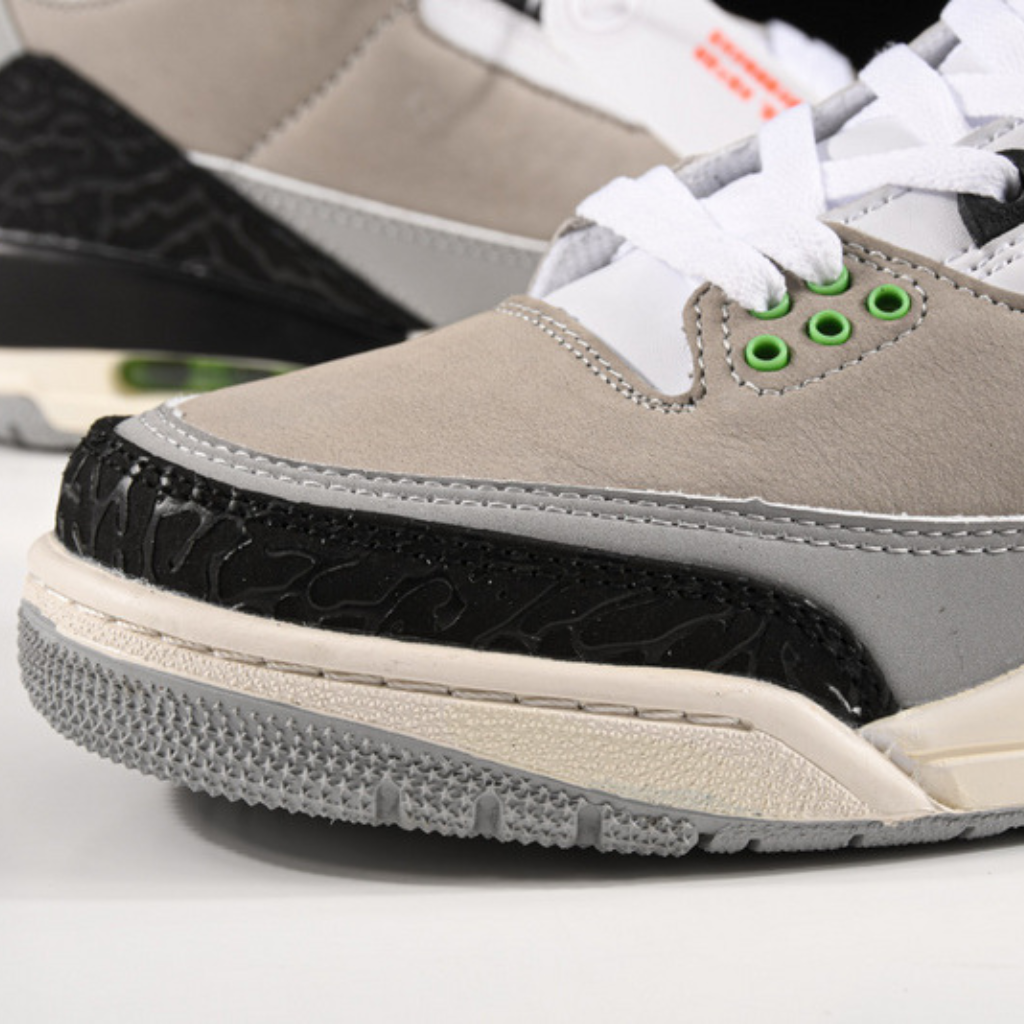 Tênis Cano Alto Basquete Couro Branco Detalhe Verde Neon