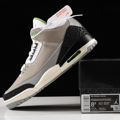 Tênis Cano Alto Basquete Couro Branco Detalhe Verde Neon