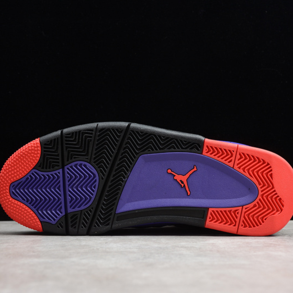 Tênis Cano Alto Basquete Preto Vermelho Detalhes Dourados