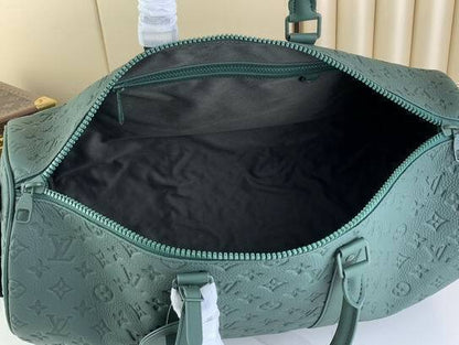 Bolsa de Viagem Couro Padrão Monograma Geométrico Marrom 50cm