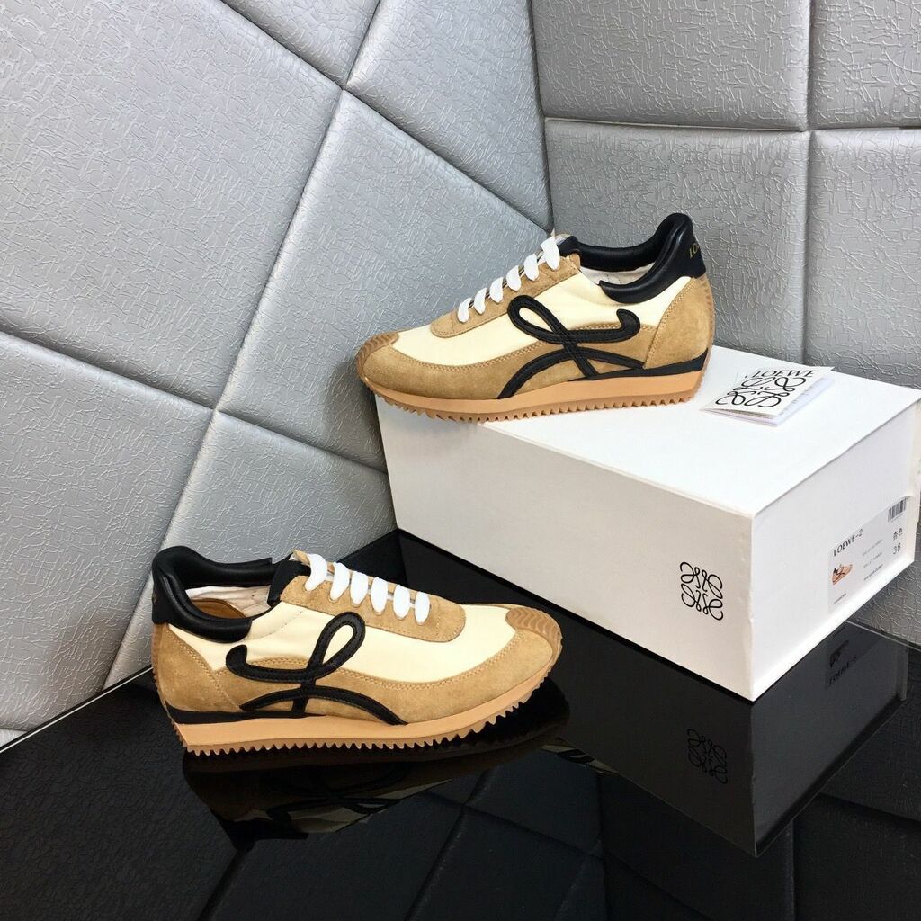 Tênis Runner Malha Gold Detalhe Preto