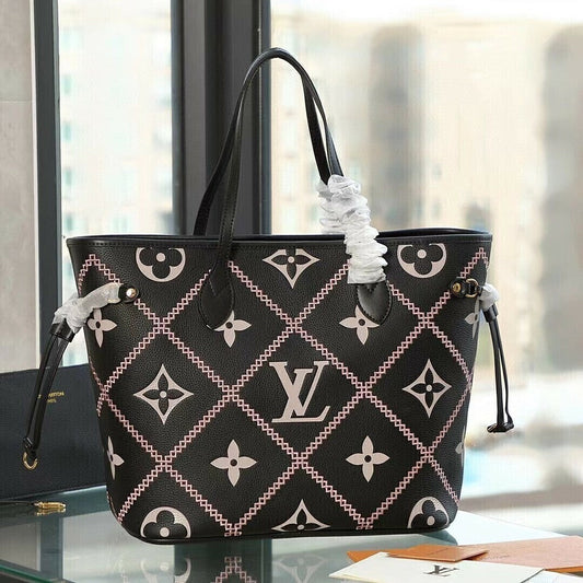 Bolsa Tote Couro Padrão Monograma Geométrico Preto 38cm