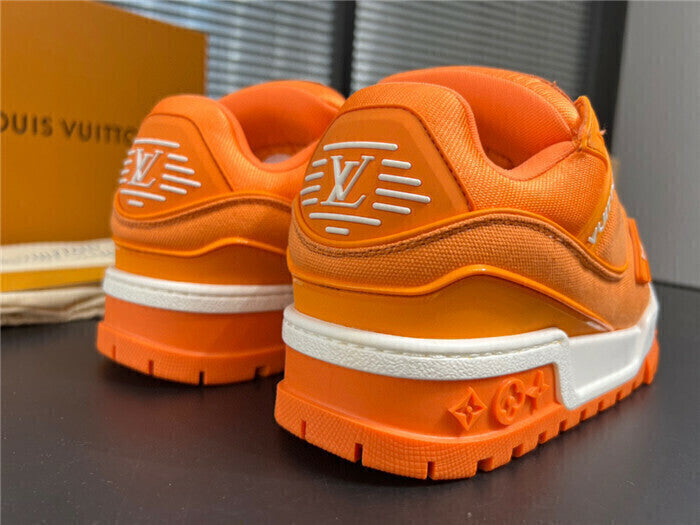Tênis Runner Malha Laranja Solado Volumoso