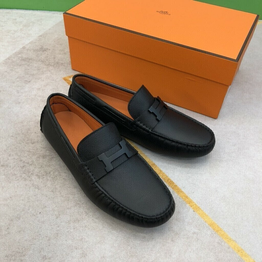 Mocassim Couro Tira Frontal Vazada