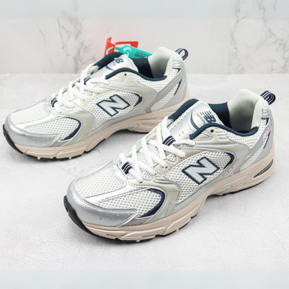 Tênis Runner Malha Branco Prata e Azul Marinho