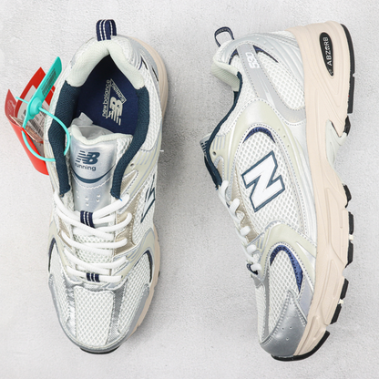 Tênis Runner Malha Branco Prata e Azul Marinho