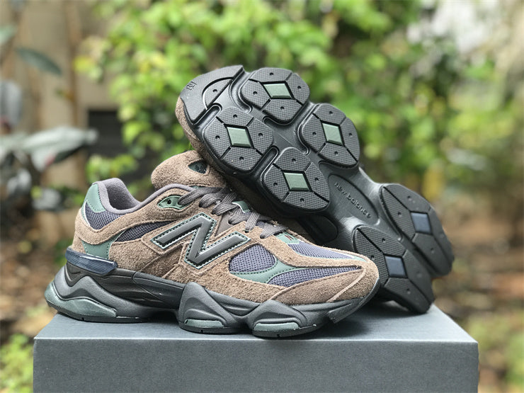 Tênis Runner Malha Bege e Verde Detalhe Colorido