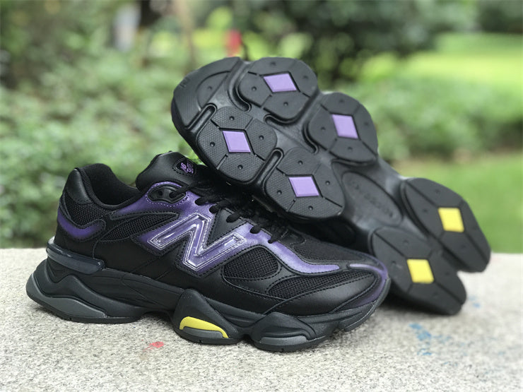Tênis Runner Mesh Preto com Detalhe Cinza