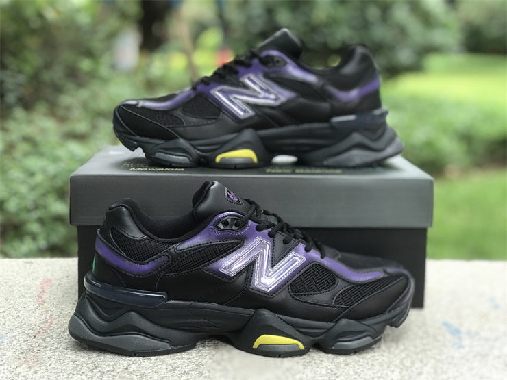 Tênis Runner Mesh Preto com Detalhe Cinza