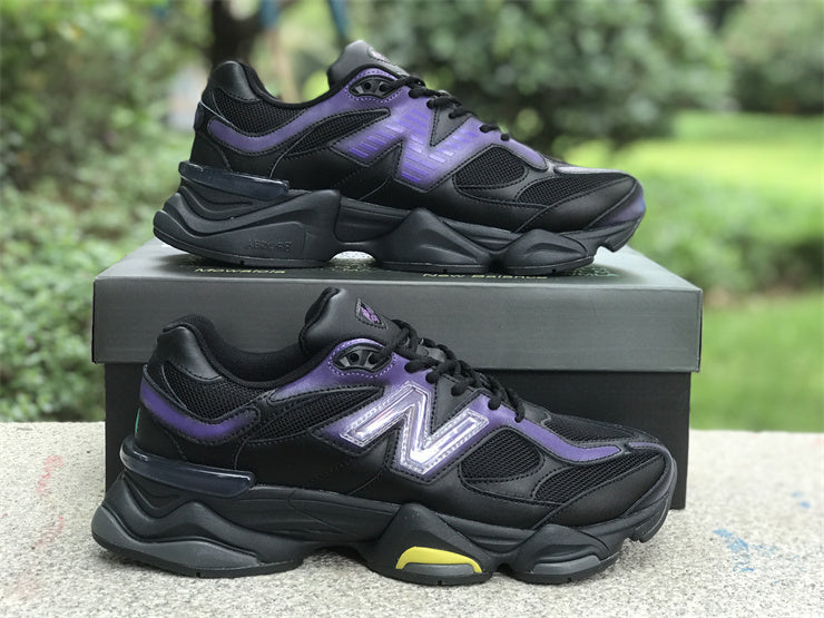 Tênis Runner Mesh Preto com Detalhe Cinza