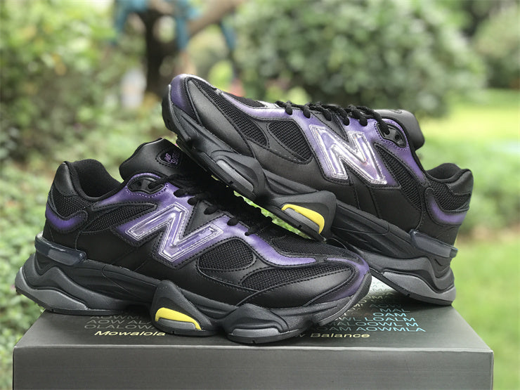 Tênis Runner Mesh Preto com Detalhe Cinza