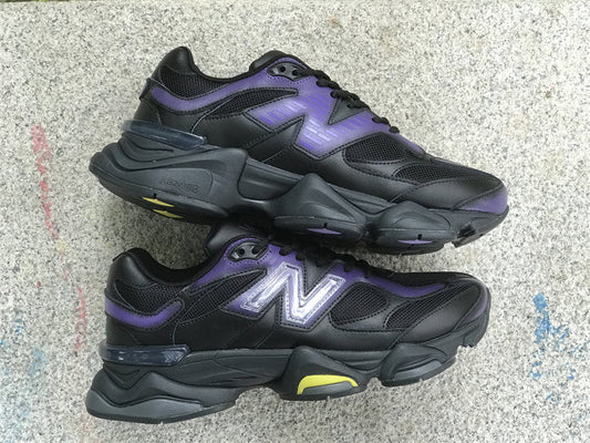 Tênis Runner Mesh Preto com Detalhe Cinza