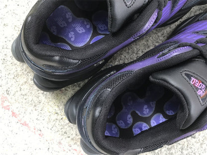 Tênis Runner Mesh Preto com Detalhe Cinza