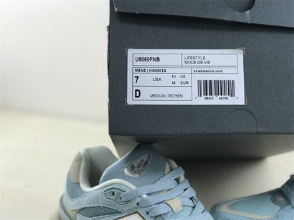 Tênis Runner Malha Azul Claro Detalhe Cinza