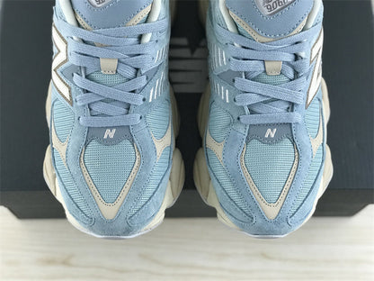 Tênis Runner Malha Azul Claro Detalhe Cinza