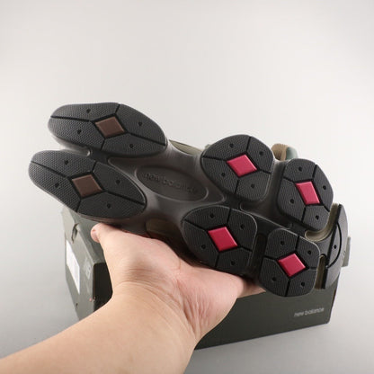 Tênis Runner Malha Borgonha com Detalhe Rosa