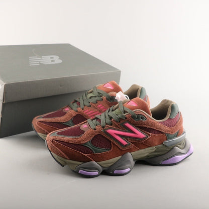 Tênis Runner Malha Borgonha com Detalhe Rosa