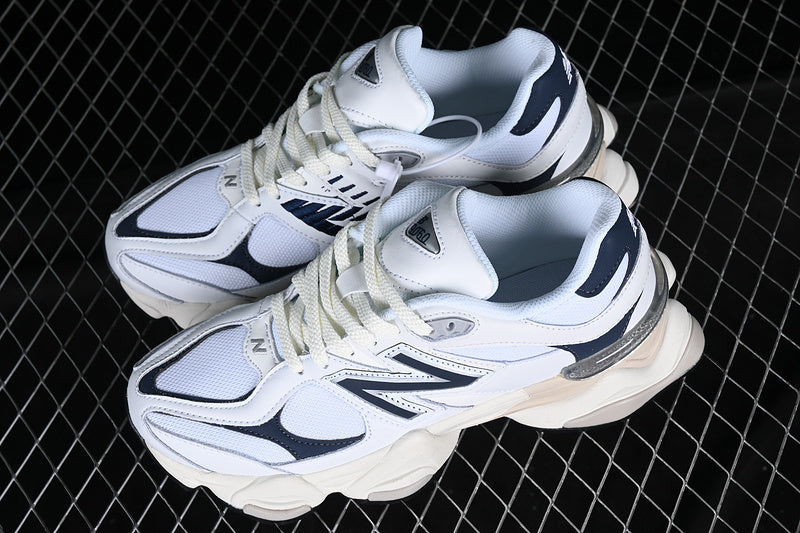 Tênis Runner Mesh Branco Detalhe Azul Marinho