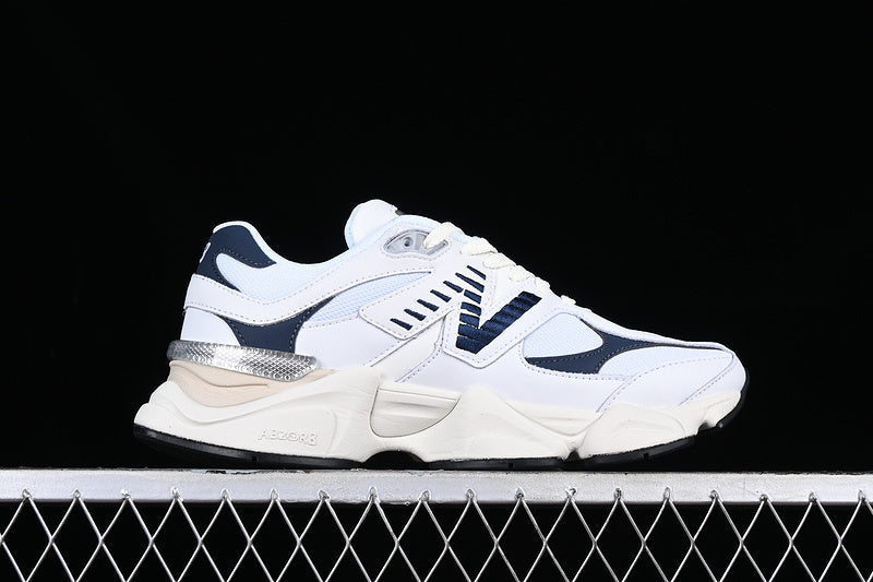 Tênis Runner Mesh Branco Detalhe Azul Marinho