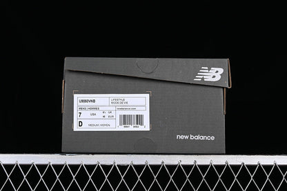 Tênis Runner Mesh Branco Detalhe Azul Marinho