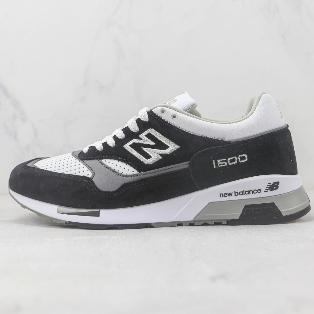 Tênis Runner Malha Preto e Branco Solado Cinza