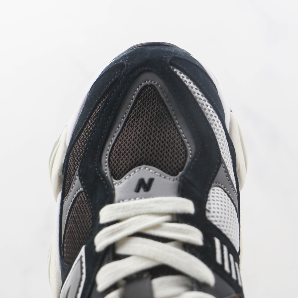 Tênis Runner Couro Marrom Detalhe Preto