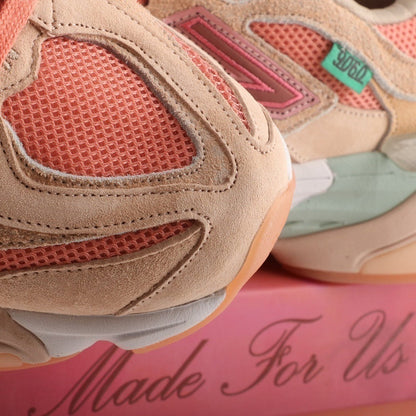Tênis Runner Malha Rosa Detalhe Cream Colaboração