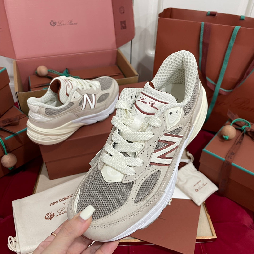 Tênis Runner Malha e Lã Creme Detalhes Laterais